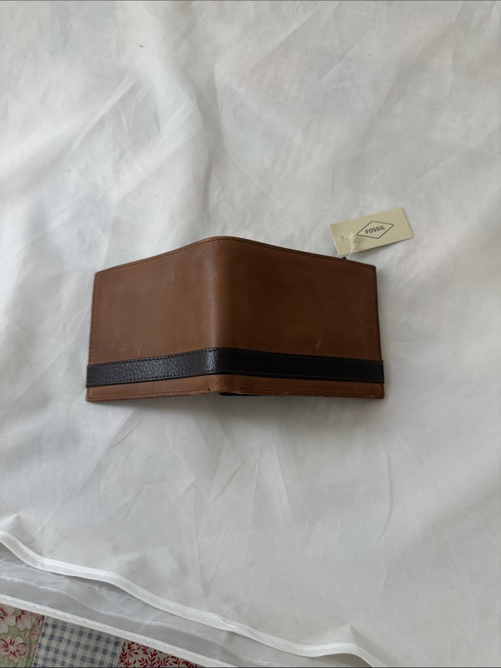 Fossil Brown Leather Wallet with Black Accent - Picture 2 of 7